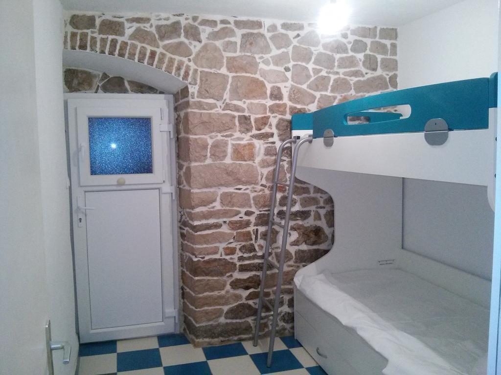 Sućuraj Holiday House Popovic מראה חיצוני תמונה