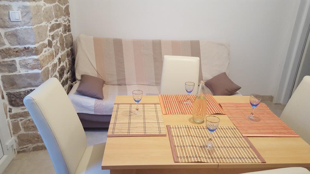Sućuraj Holiday House Popovic מראה חיצוני תמונה