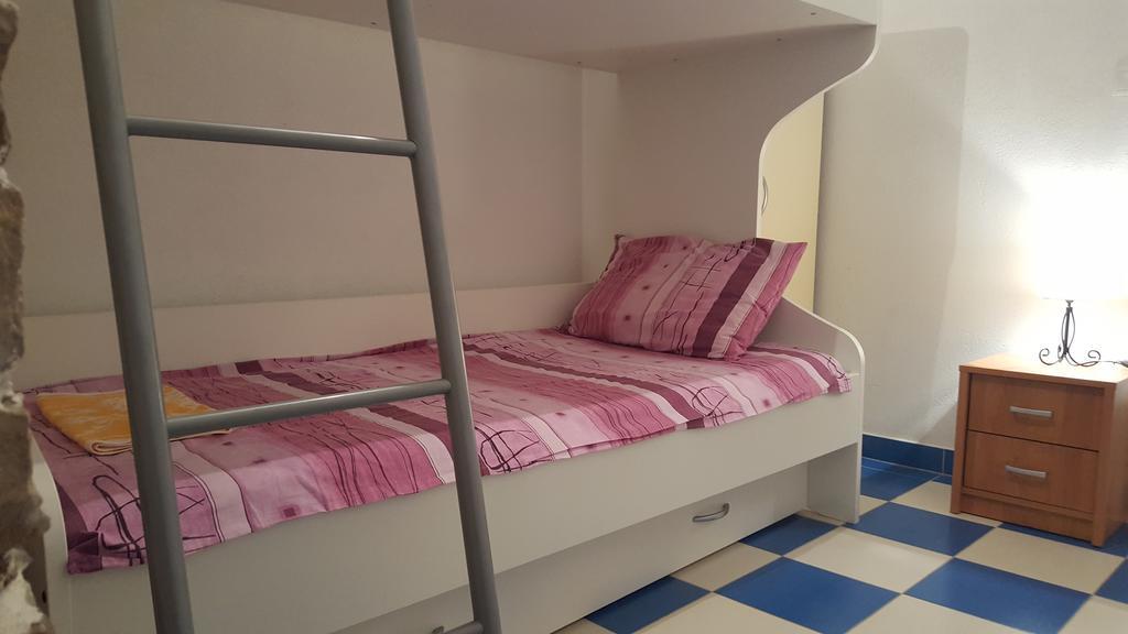 Sućuraj Holiday House Popovic מראה חיצוני תמונה
