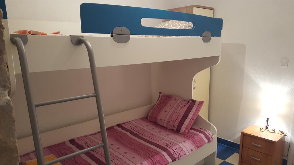 Sućuraj Holiday House Popovic מראה חיצוני תמונה